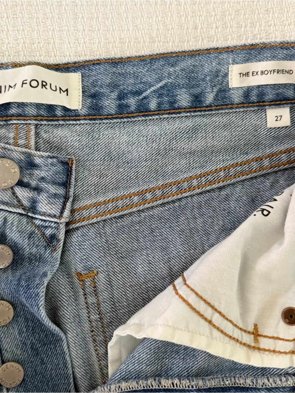 Denim Forum Ex-Boyfriend Distressed Denim Shorts Light Wash Size 27